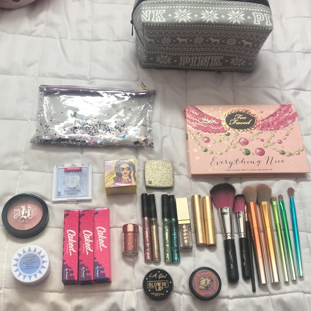 Miscellaneous makeup bundle